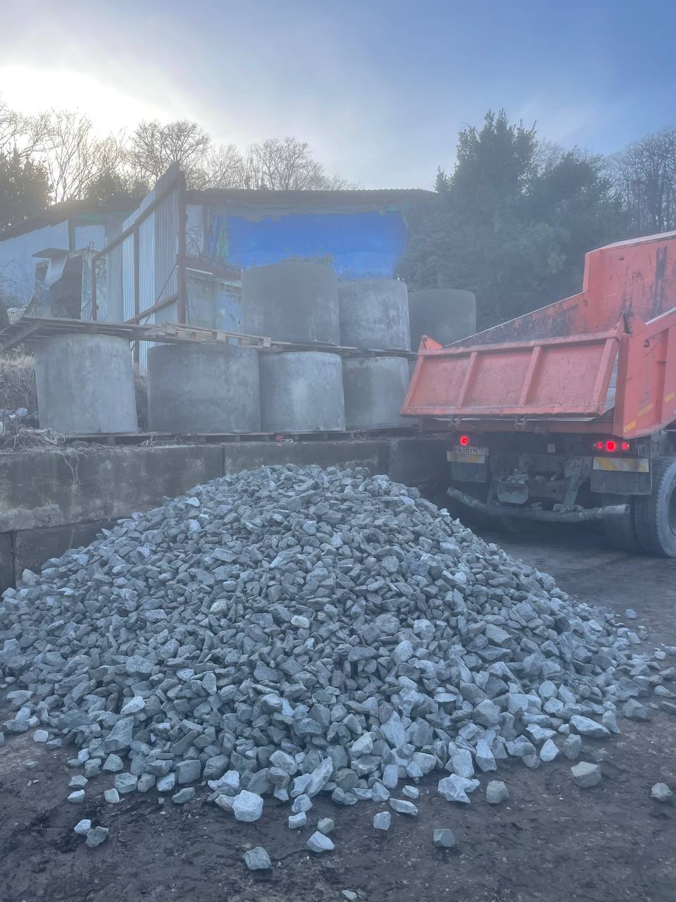 Щебень на производственной базе